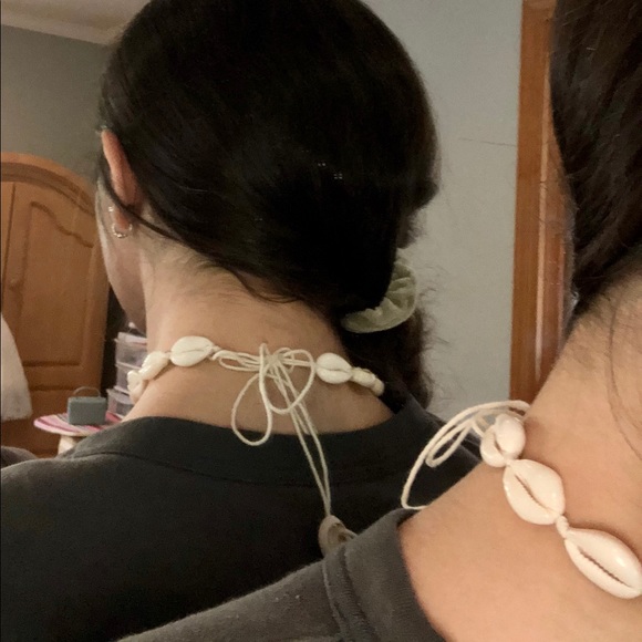 Pookah Shell Necklace - Picture 3 of 3